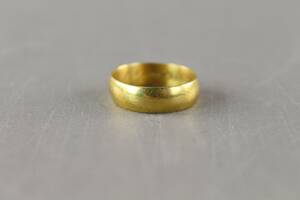 Ring i guld 23 k 