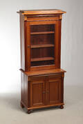 Bogskab af fineret mahogni 1900 tallet.