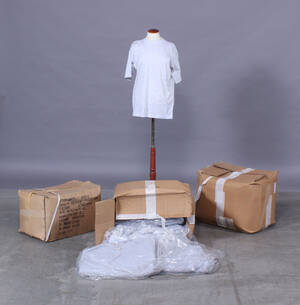 Parti med T-shirts, ass. størrelser ca. 320 stk