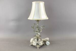 Bordslampa i metall