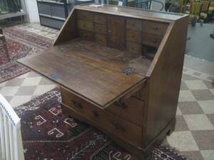 Sekretär, snedklaffsekretär