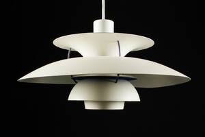 Poul Henningsen for Louis Poulsen. PH5 pendel