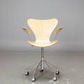 Arne Jacobsen, skrivbordsstol 3217 Sjuan 