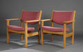 Hans J. Wegner 1914 - 2007. Et par armstole 2