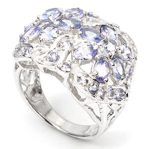 Ring med Tanzanitter, sterling sølv.