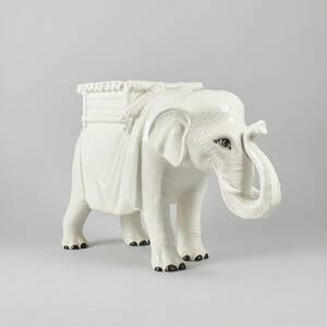Piedestal, Elefant