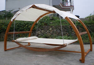 Stor solseng med aftagelig solafskærming i hængekøje stil