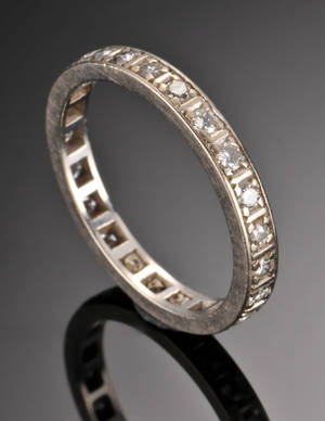 Alliancering med brillanter - ca. 0.75 ct.