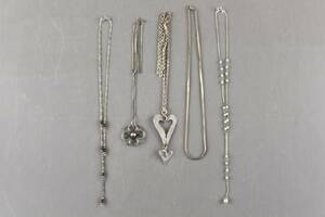 Halsband i silver 5 st