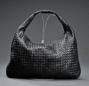Bottega Veneta. Skuldertaske, model Maxi Veneta