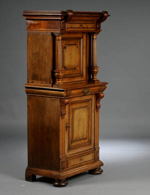 Christian IX piedeskab af mahogni- og rodtræ, ca. 1880