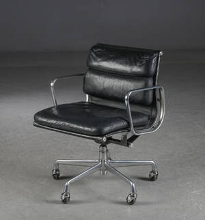 Charles Eames. Soft Pad kontorstol model EA 217.  Denne vare er sat til omsalg under nyt varenummer 5070915