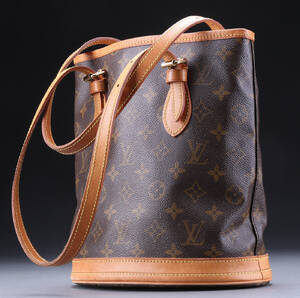 Louis Vuitton, Petit Bucket Denne vare er sat til omsalg under nyt varenummer 4456752