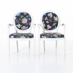 Karmstolar gustaviansk stil