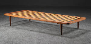 Daybed af teaktræ, dansk møbelproducent 