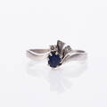 Ring 18 k vitguld safir