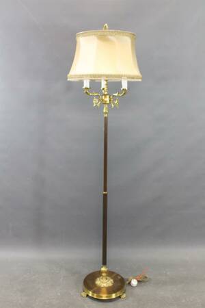 Golvlampa i mässing