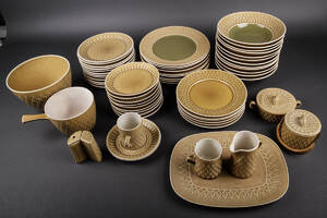 Jens Harald Quistgaard for Bing  GrøndahlKronjyden. Relief service 60