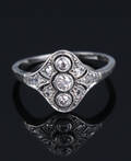 Diamantring af 14 kt. hvidguld, i alt ca. 0.14 ct. Ca. 1940
