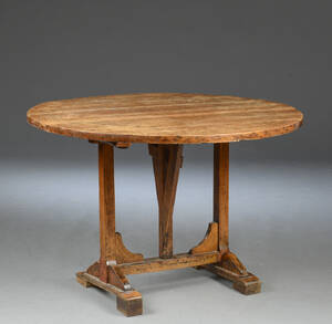 Cirkulært bord af nøddetræ, 171800-tallet