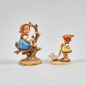 Figuriner, 2 st. Hummel