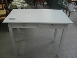 Skrivbord, gråmålat