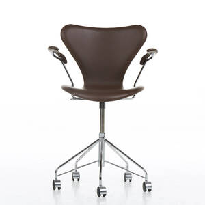Arne Jacobsen Sjuan skrivbordsstol