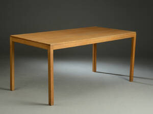 Spisebord af egetræ