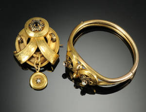 Dansk smykkesæt, forgyldt, ca. 1860-80 2