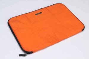 Gucci. PC sleeve