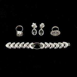 Armband,  1 par örhängen  2 st. ringar