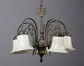 Lysekrone med fem mathvide glas,
