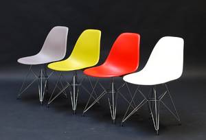 Charles Eames 1907-1978. Sæt på fire skalstole, model DSR 4