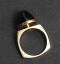 Ring med cabochonsleben ametyst, 14 kt. guld