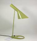Arne Jacobsen, Tischleuchte AJ für Louis Poulsen