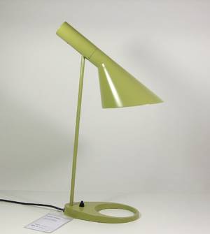 Arne Jacobsen, Tischleuchte AJ für Louis Poulsen