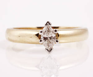 Brillant solitairering af 14 kt. guld og hvidguld, ca. 0.35 ct