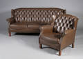 Tre-pers. chesterfield sofa og øreklapstol 2