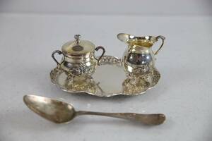 BRICKA, GEWE, med sockerskål samt gräddkanna, silver, 1965