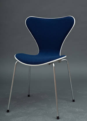 Arne Jacobsen 1902-1972. Stol model 3107.