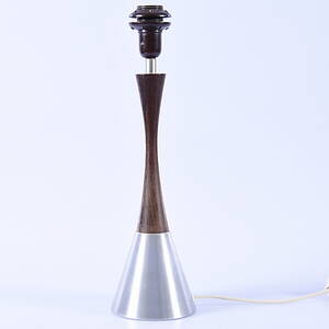 BORDSLAMPA, teakvitmetall, 1960-tal.