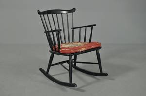 Gyngestol i sortlakeret bøg, 1900 tallets midte