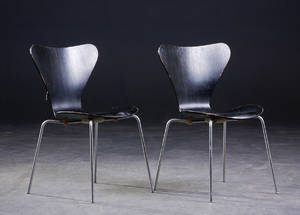 Arne Jacobsen 1902-1971. To stole, model 3107 2