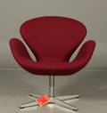 Arne Jacobsen 1902 - 1971. Svanen. Hvilestol med returdrej, model 3320, Red Label