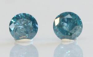 To uindfattede brillanter på ialt ca. 1.25 ct. 2