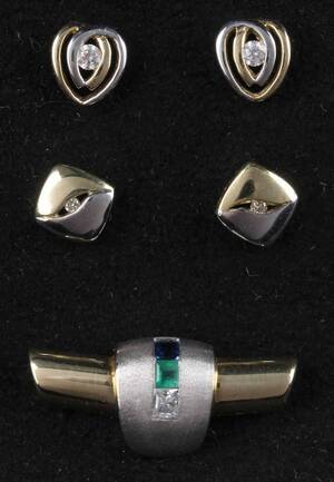 Vedhæng og ørestikker af 14 kt. guld 5