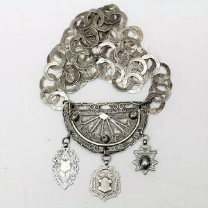 Halsband