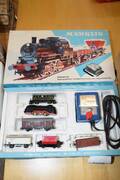 Lok och vagnar, bl a Märklin