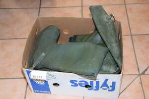 Vadarstövlar 2 st, strl 45 och 47