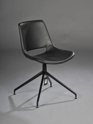 Lievore Altherr Molina. En stol, model Palm